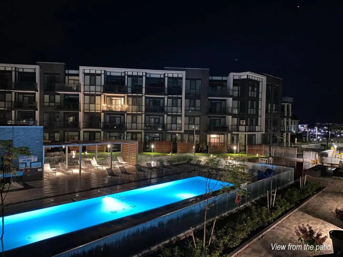 Pet Friendly Condos At Friday Harbour Innisfil Eksteriør billede