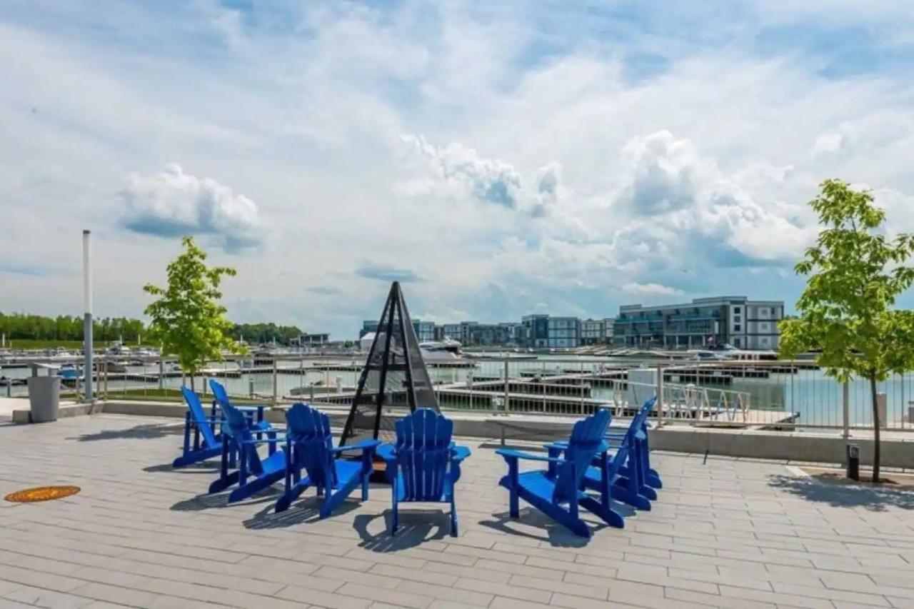 Pet Friendly Condos At Friday Harbour Innisfil Eksteriør billede
