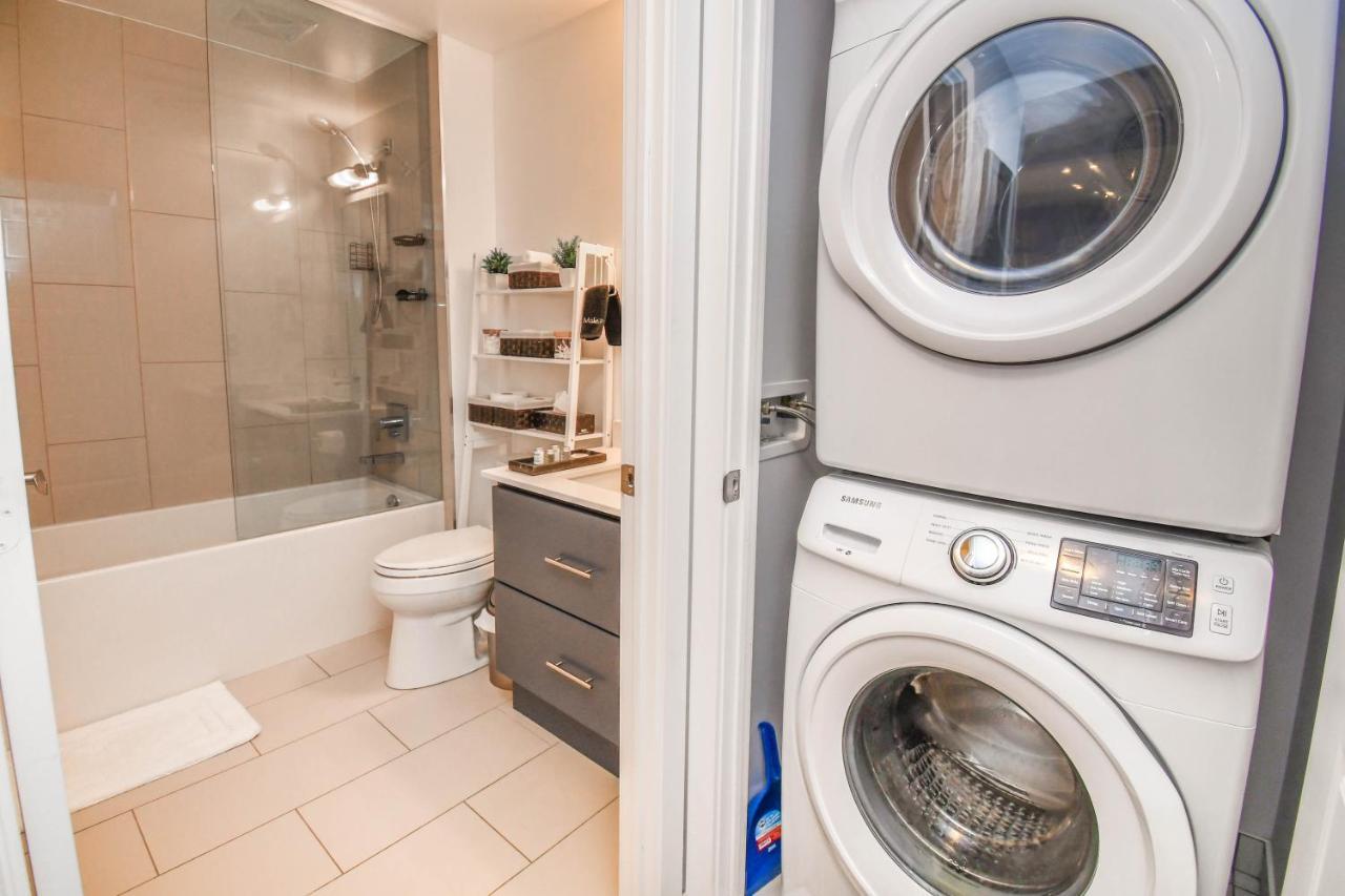 Pet Friendly Condos At Friday Harbour Innisfil Eksteriør billede