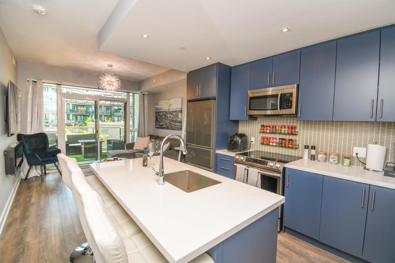 Pet Friendly Condos At Friday Harbour Innisfil Eksteriør billede
