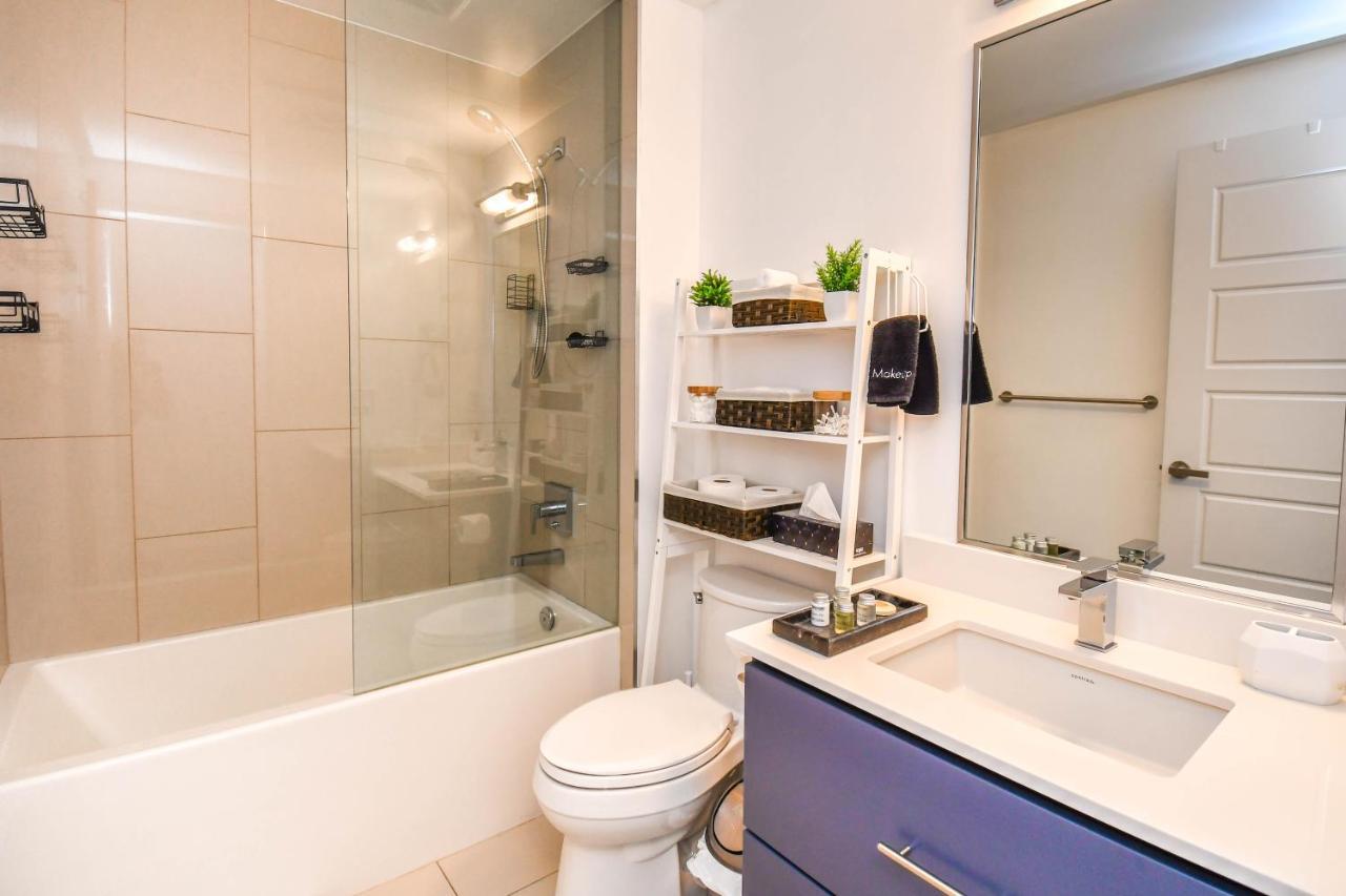 Pet Friendly Condos At Friday Harbour Innisfil Eksteriør billede
