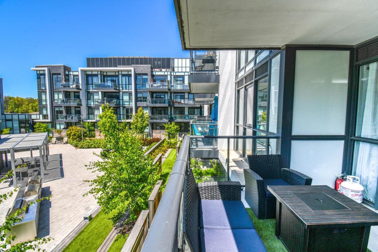 Pet Friendly Condos At Friday Harbour Innisfil Eksteriør billede